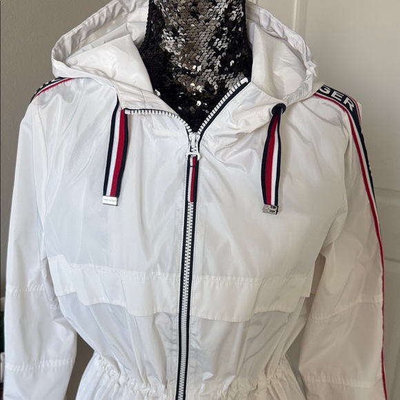 Tommy Hilfiger White Hooded Ski Jacket - Picture 2 of 7